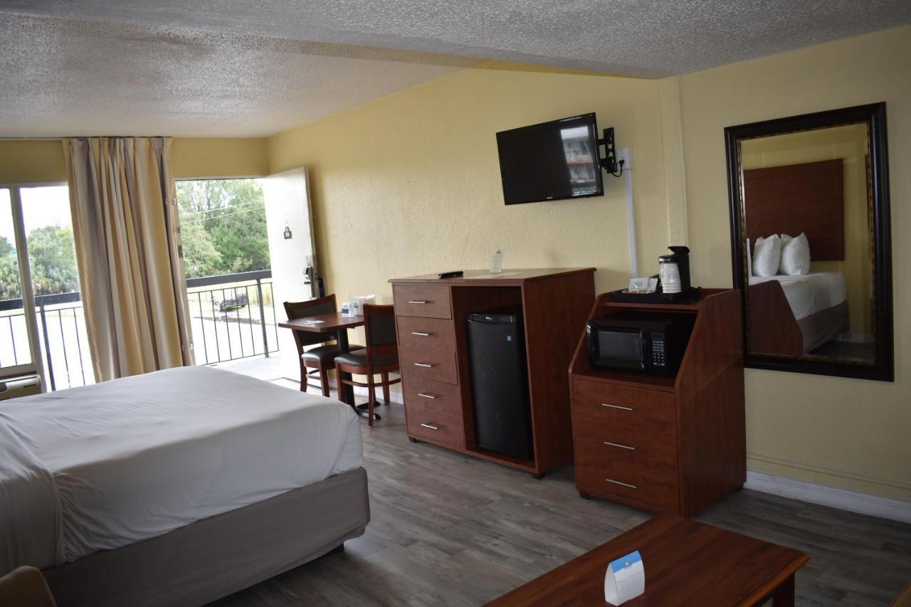 Days Inn By Wyndham Wildwood I-75 Екстериор снимка