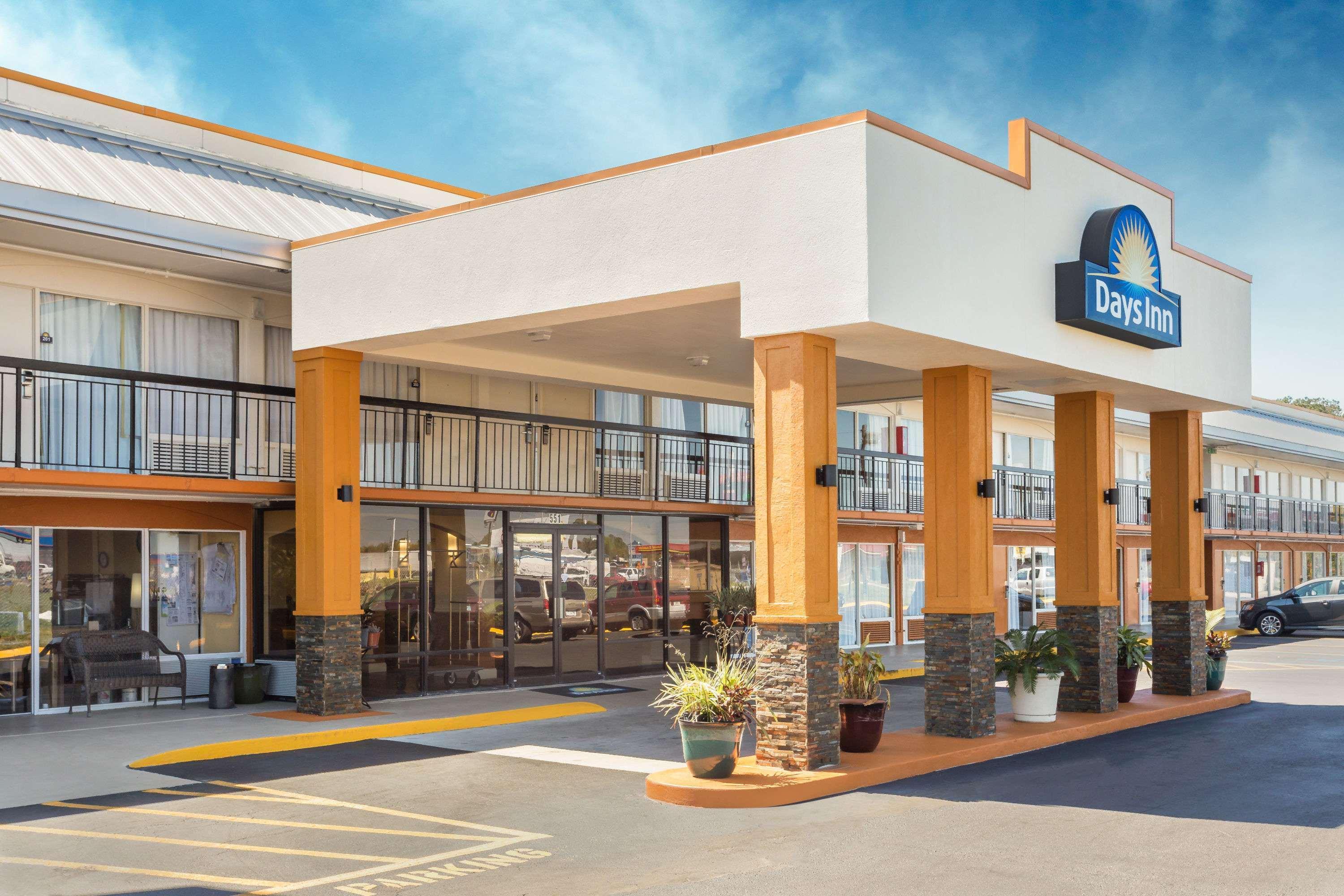 Days Inn By Wyndham Wildwood I-75 Екстериор снимка