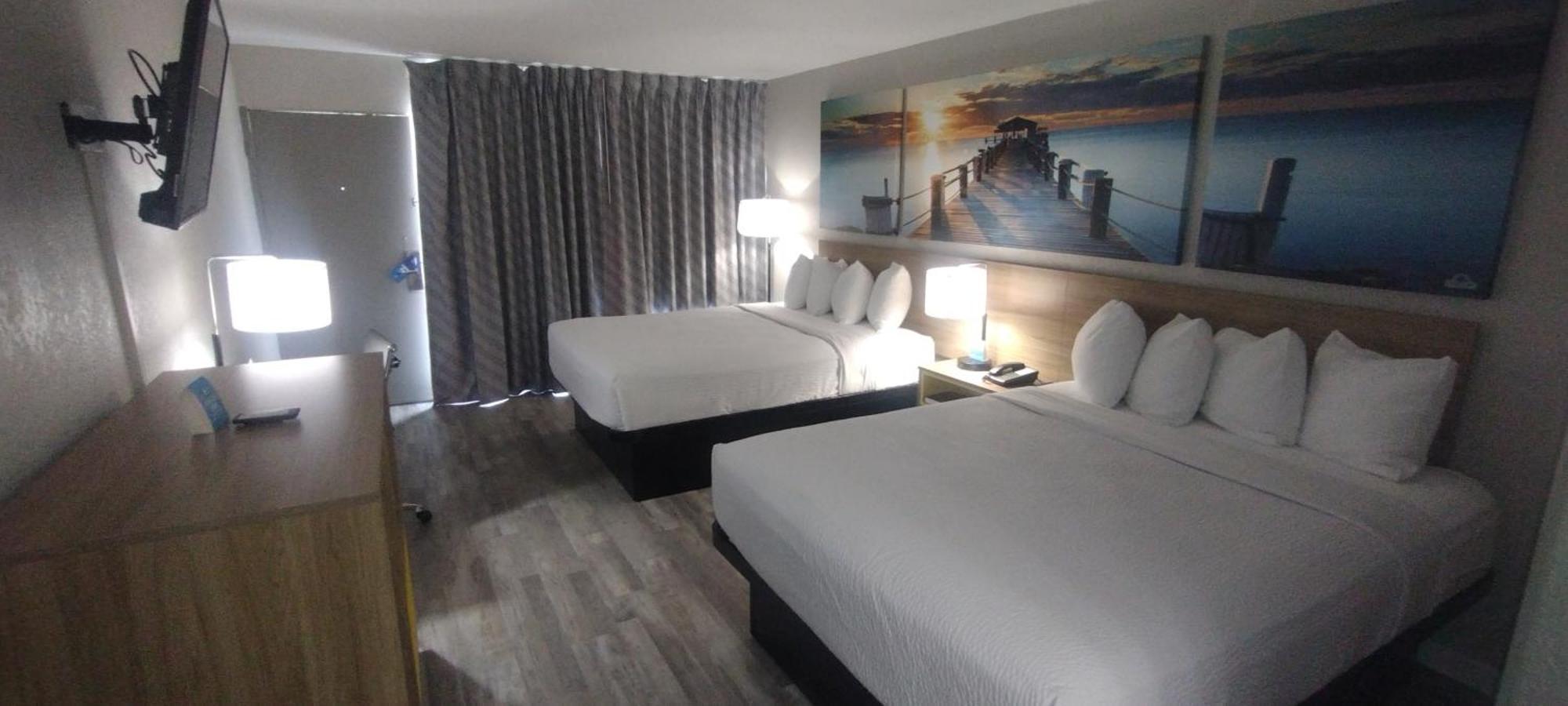 Days Inn By Wyndham Wildwood I-75 Екстериор снимка