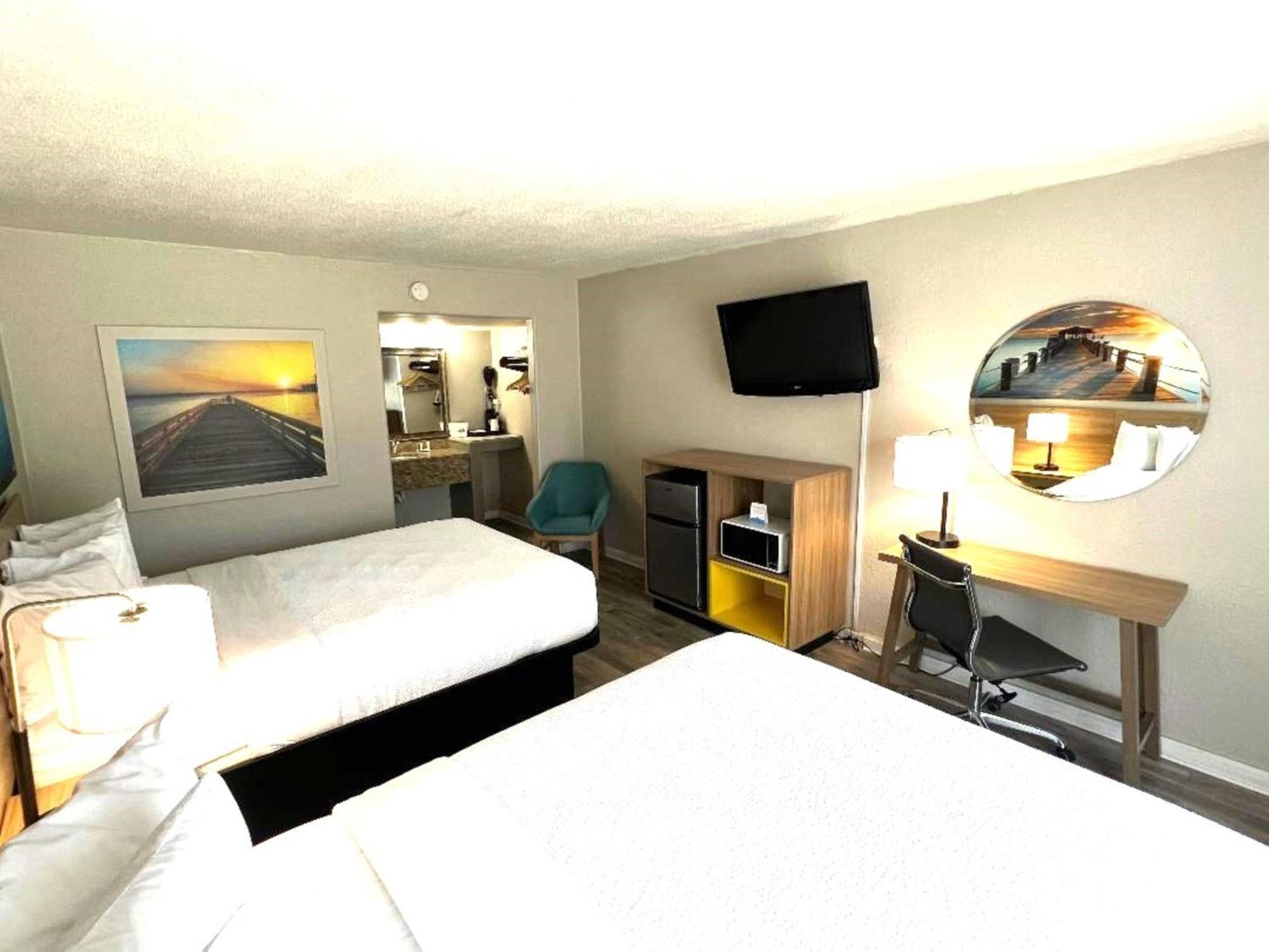 Days Inn By Wyndham Wildwood I-75 Екстериор снимка