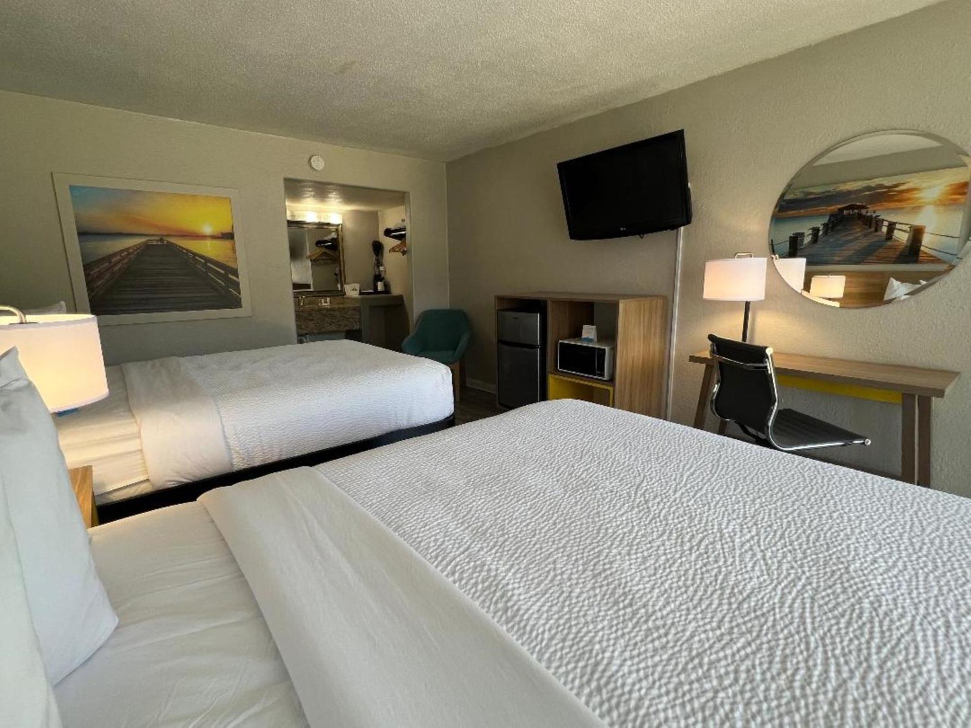 Days Inn By Wyndham Wildwood I-75 Екстериор снимка