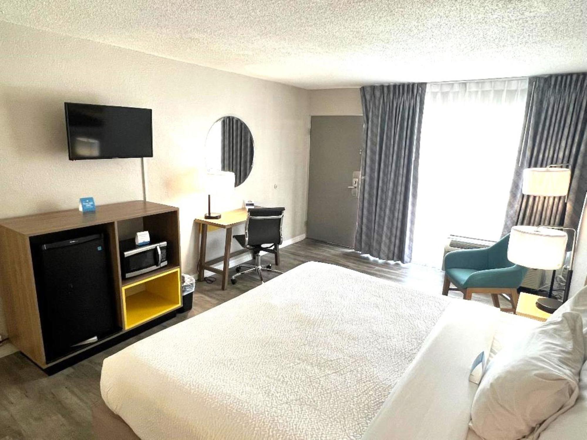 Days Inn By Wyndham Wildwood I-75 Екстериор снимка