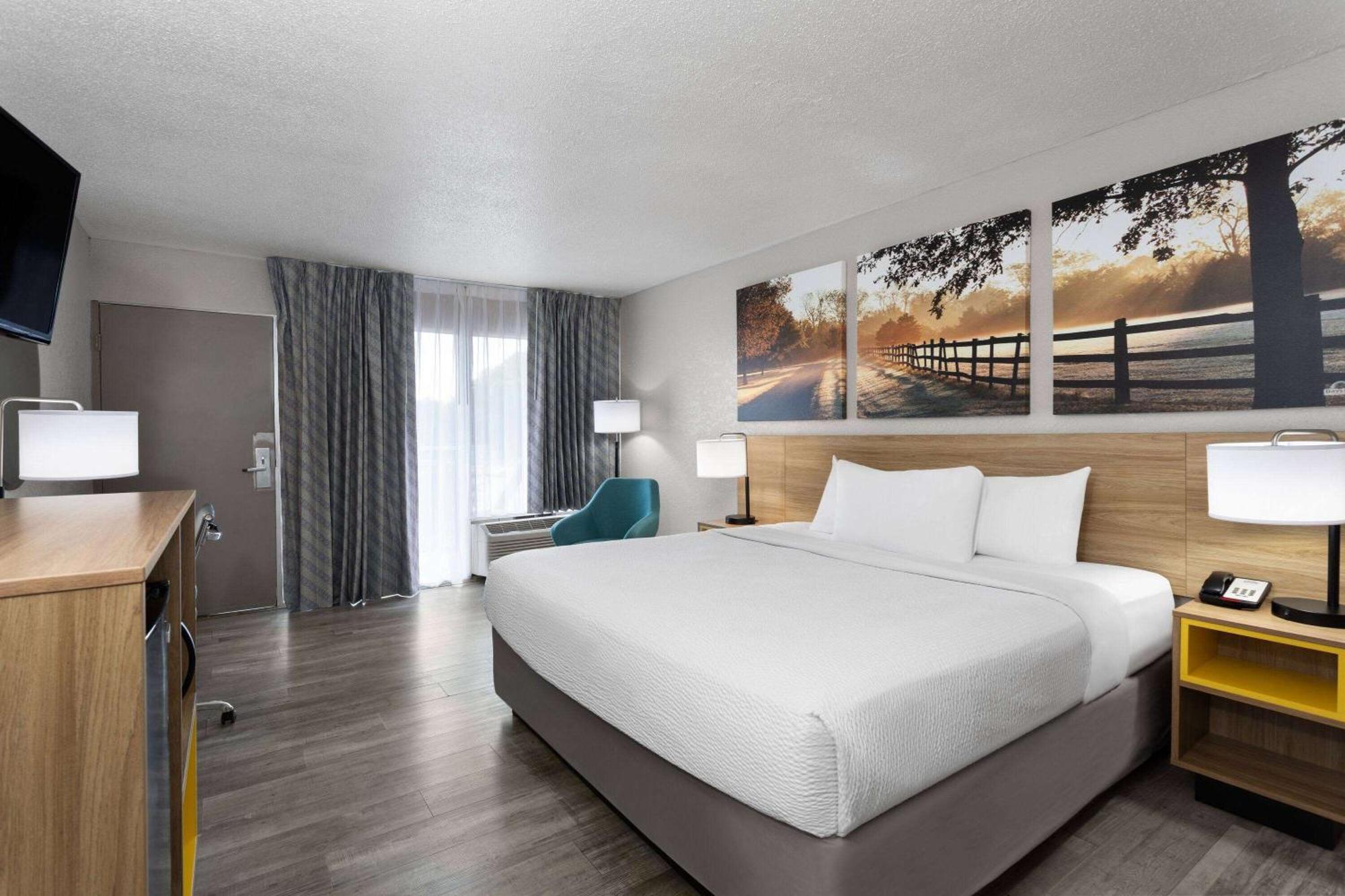 Days Inn By Wyndham Wildwood I-75 Екстериор снимка