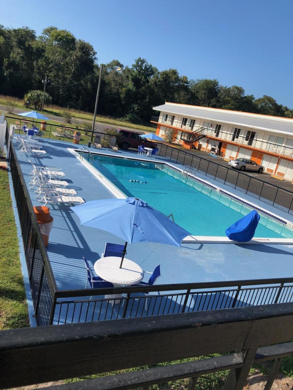 Days Inn By Wyndham Wildwood I-75 Екстериор снимка